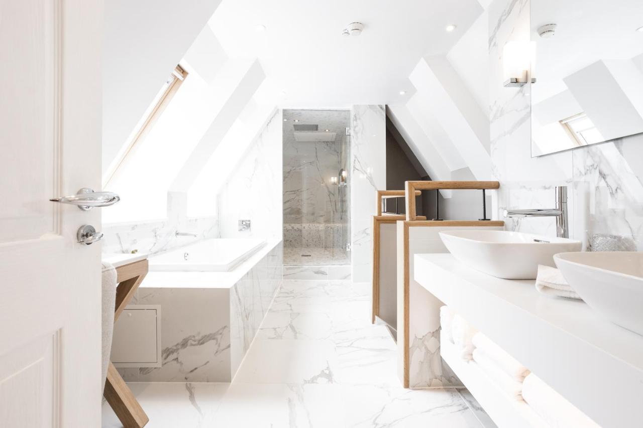 Penthouse Suite
